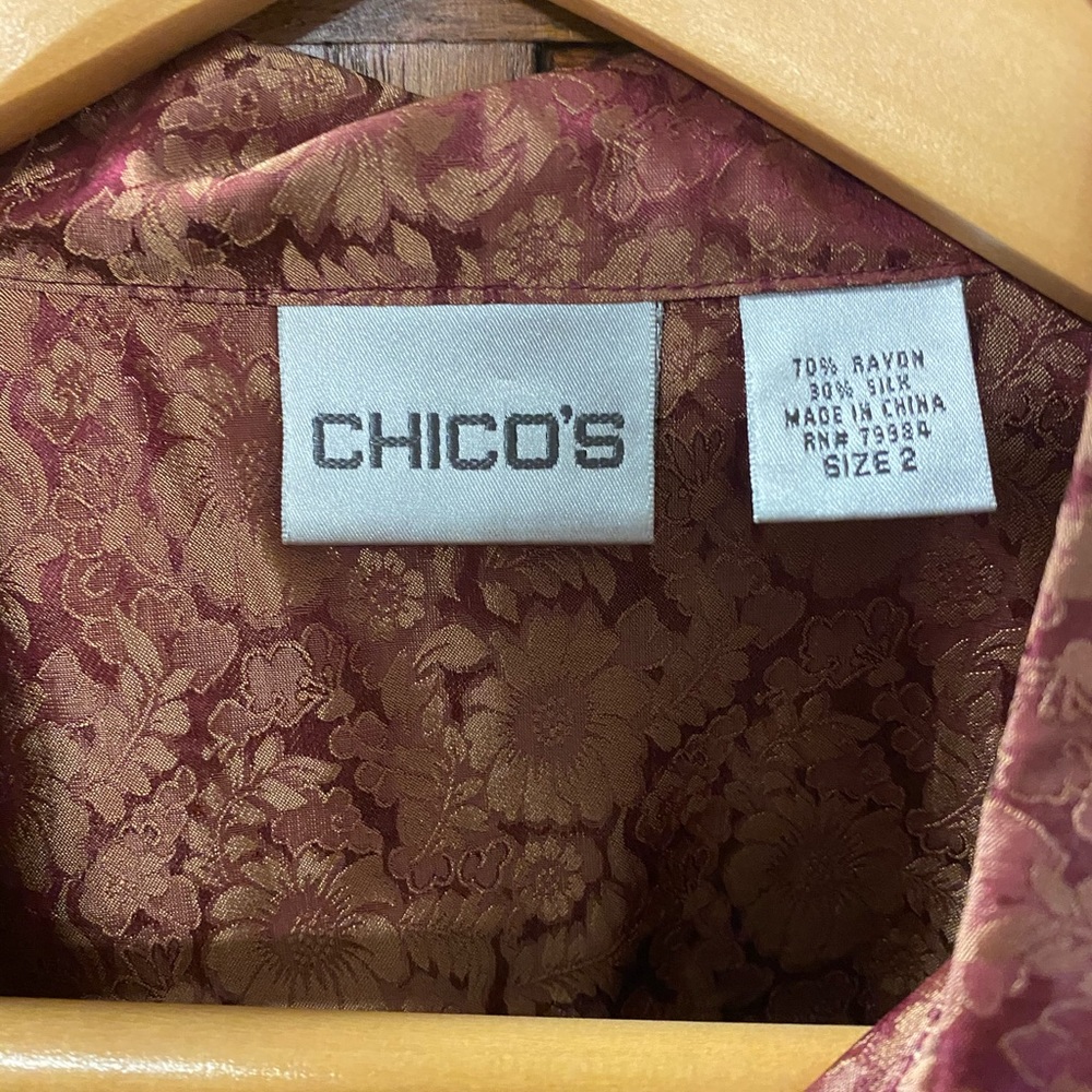 Chico’s top - Picture 2 of 3